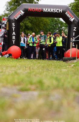 Start Warm Up, 100 & 110 KM, Nord-Marsch Oldenburg, Foto: MiOfoto.de 