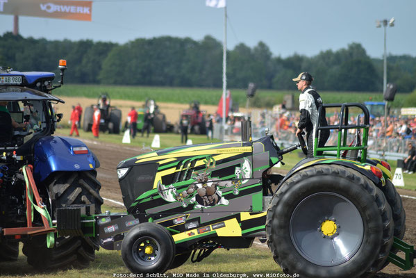 Trecker_Pulling_FOTO_www.MiOfoto_de