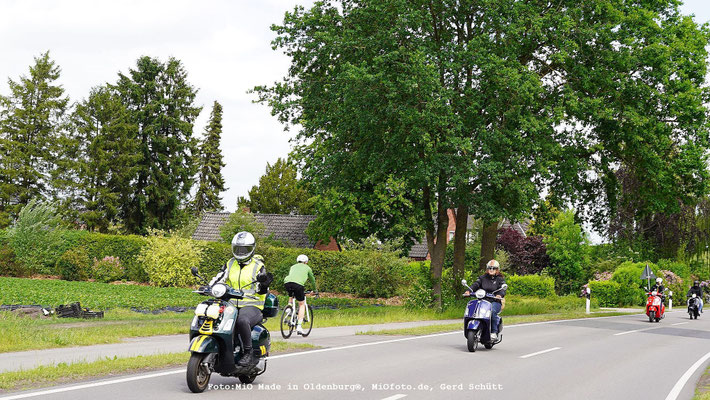 Vespa_Treffen_Foto_MiOfoto_de_Gerd_Schuett
