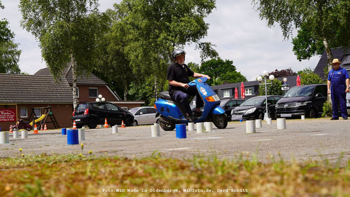 Vespa_Treffen_Foto_MiOfoto_de_Gerd_Schuett