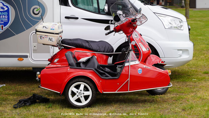 Vespa_Treffen_Foto_MiOfoto_de_Gerd_Schuett