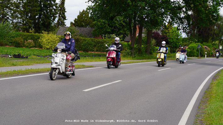 Vespa_Treffen_Foto_MiOfoto_de_Gerd_Schuett