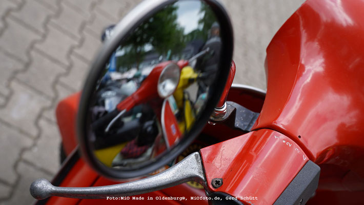 Vespa_Treffen_Foto_MiOfoto_de_Gerd_Schuett