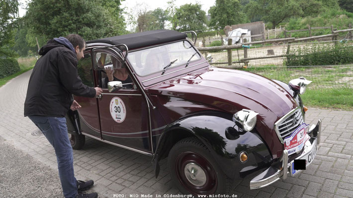 Citröen 2CV Ente,  FOTO: MiO Made in Oldenburg®, www.miofoto.de