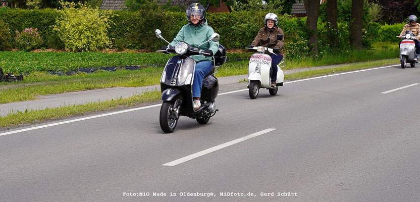 Vespa_Treffen_Foto_MiOfoto_de_Gerd_Schuett