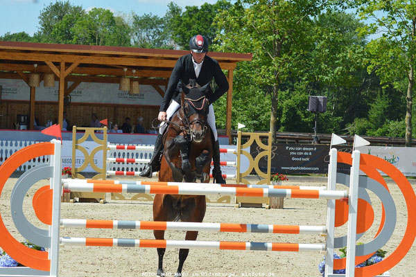 Hendrik Sosath auf CASIONA GRANDE, CSI Reitturnier in Wohlde,  FOTO: MiO Made in Oldenburg®, miofoto.de