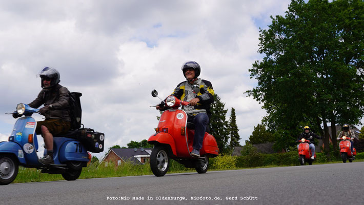 Vespa_Treffen_Foto_MiOfoto_de_Gerd_Schuett