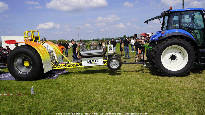 Trecker_Pulling_FOTO_www.MiOfoto_de