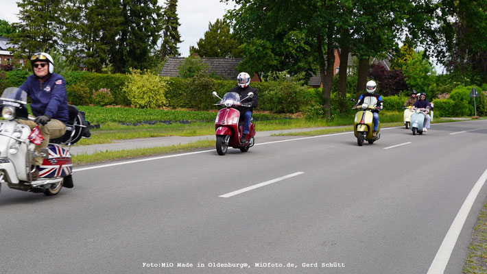 Vespa_Treffen_Foto_MiOfoto_de_Gerd_Schuett