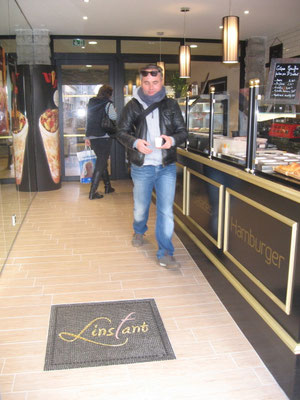 sol en mosaïque à l'instant à dax