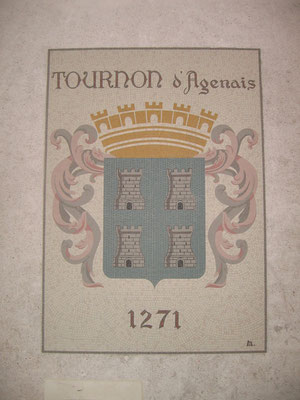 la fresque posée sur site, à temps pour le 1°mai, le carreleur professionnel a fait du bon boulot