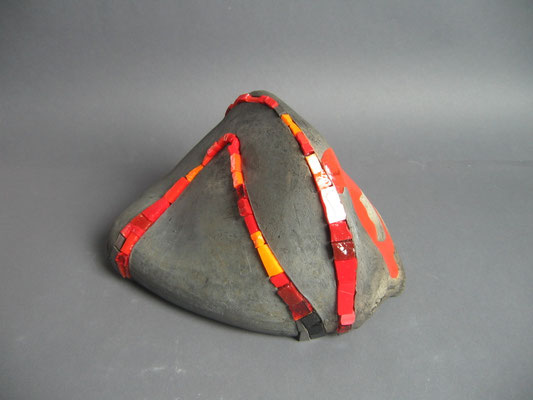 CAILLOU DE LAVE 15-2