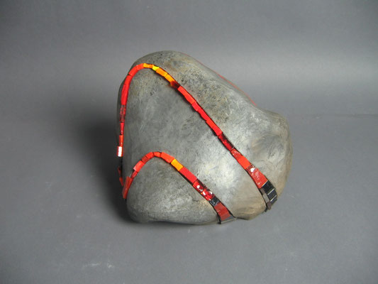 CAILLOU DE LAVE 15-1