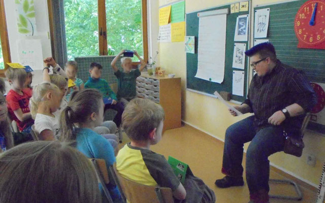 Gesichter der Kinder verfremdet