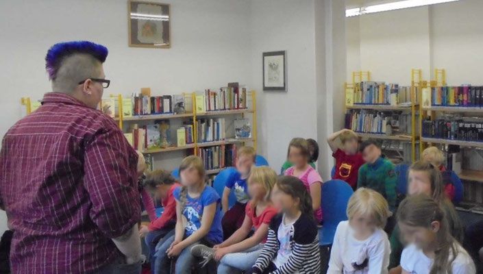 Gesichter der Kinder verfremdet