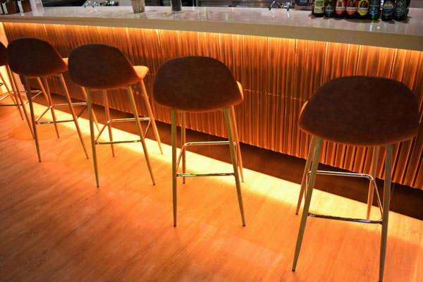 barras de bar BARRA DE SILESTONE, CERÁMICA Y PANEL COMPOSITE