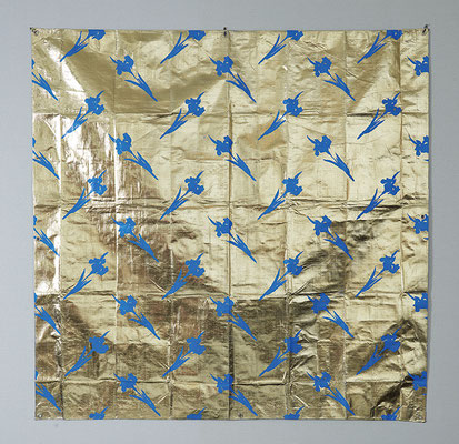 Blue flower_168.0×168.0cm_ブルーシート　金属箔_2016