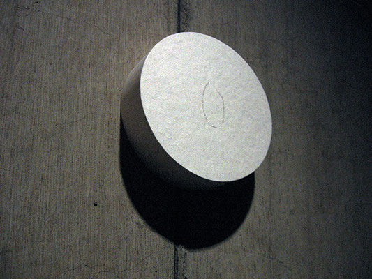 One rice_φ11.0cm_麻紙、パール顔料_2013