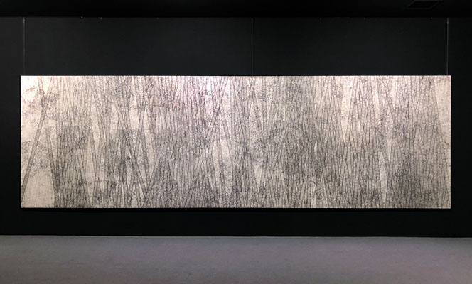 山本丘人　岩絵具　肉筆『山麓の朝』サイン(印譜)　共シール　F10　額　b277 山本丘人 岩絵具 肉筆『山麓の朝』サイン(印譜) 共シール F10 額 b277