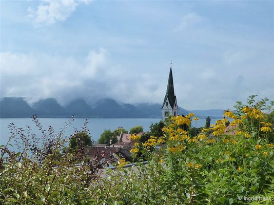 Blick auf Sipplingen mit Pfarrkirche St. Martin und den Bodanrück