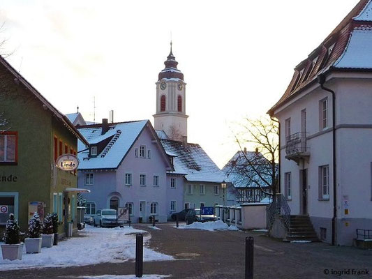 Blick zur Pfarrkirche St. Gallus und Ulrich