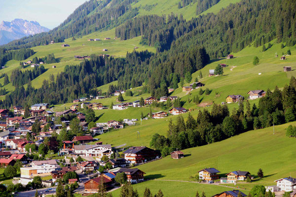 Gästehaus Wiesengrund, Riezlern im Kleinwalsertal, Ferienwohnungen mit Frühstück, Michi Heim