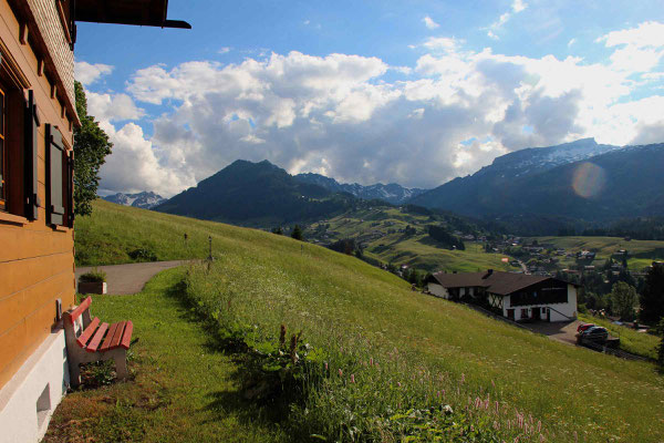 Gästehaus Wiesengrund, Riezlern im Kleinwalsertal, Ferienwohnungen mit Frühstück, Michi Heim