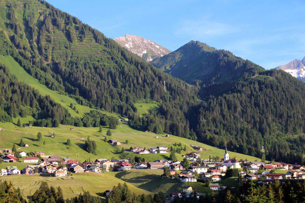 Gästehaus Wiesengrund, Riezlern im Kleinwalsertal, Ferienwohnungen mit Frühstück, Michi Heim