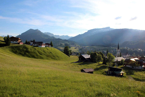 Gästehaus Wiesengrund, Riezlern im Kleinwalsertal, Ferienwohnungen mit Frühstück, Michi Heim