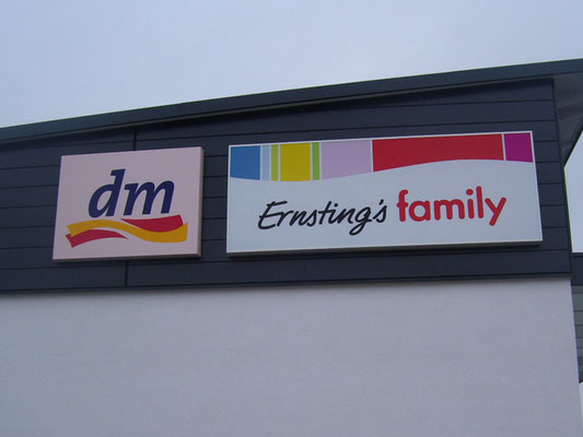 Leuchtkasten 4m Ernsting's Family und dm Feuchtwangen