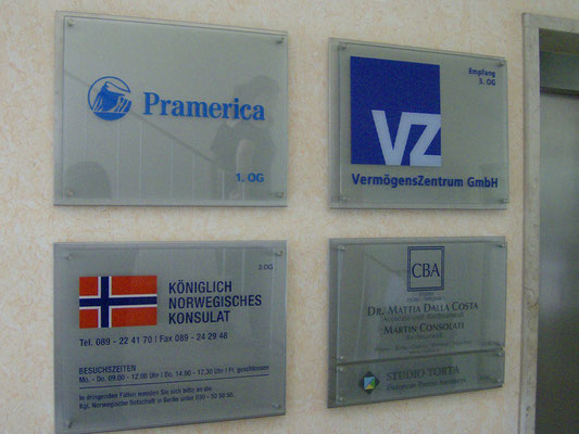 Acrylschild Glasschild mit Edelstahl Blende SNP