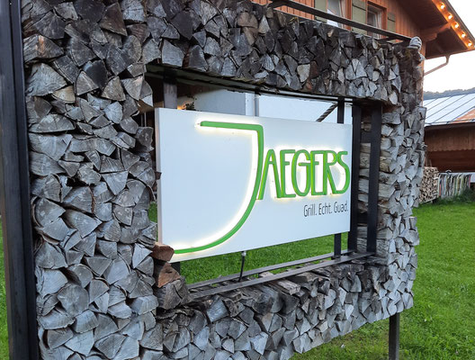 Leucht Logo Jaegers Grill Lenggries Brauneck