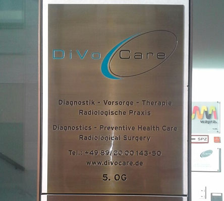 Messing Schild brüniert und Thermolackiert