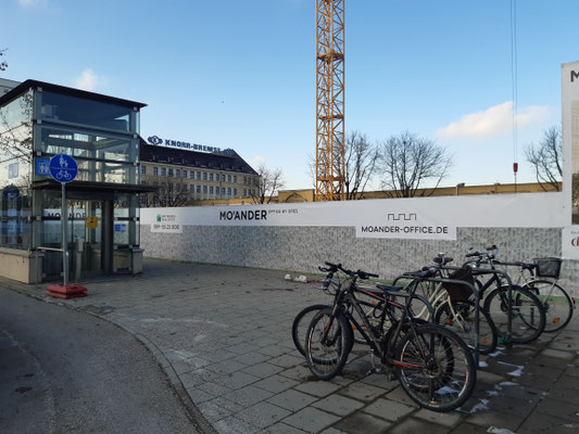 Zaunwerbung Banner Holzzaun Baustelle München