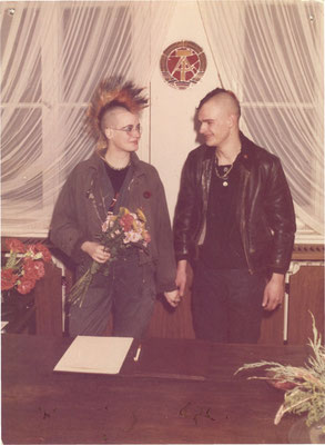 Punk-Hochzeit, Weihnachten 24.12.1987 - Sabine und Thomas  (Foto: Privatarchiv Sabine Langheinrich-Schüler) 