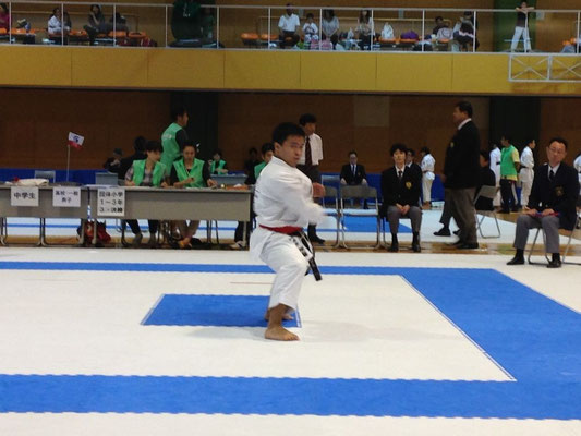 高校生形の部　優勝者演技