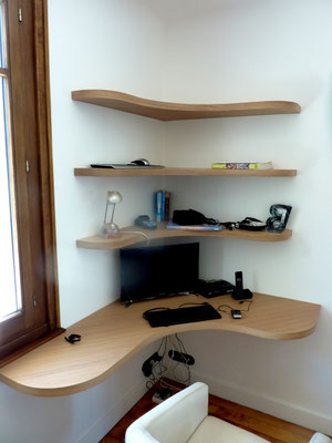 Bureau et rayonnage chêne