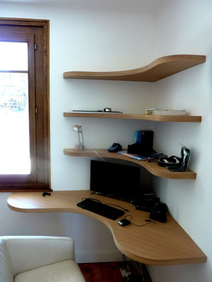 Bureau et rayonnage chêne