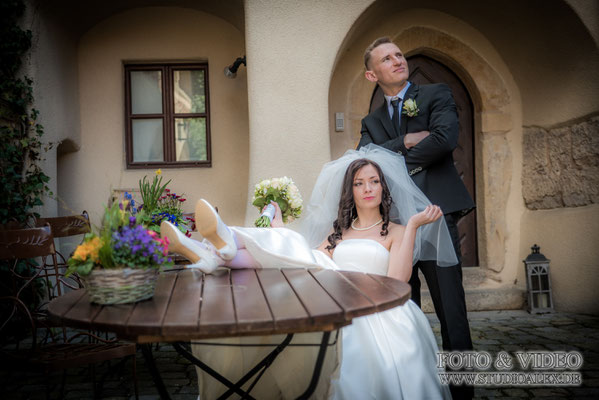 Jetzt kontaktieren und Hochzeitsfotograf für schloss Burg Wernberg Köblitz buchen