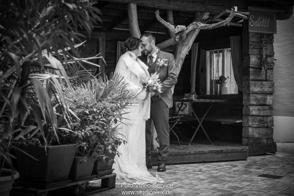 Hochzeit in Osterhofen von Rita und Oleg. Hochzeitsfotografie und Hochzeitsvideo in Osterhofen. Hochzeitsfotograf in Osterhofen Alexander Dechant.  