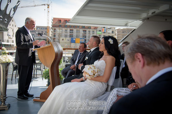 Freie Trauung auf dem Schiff in Regensburg