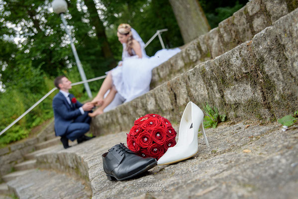 Sie bekommen die Hochzeitsfotos von Hochzeitsfotografen Studio Alex Weiden in der Oberpfalz