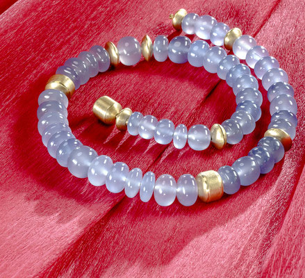 Kette von Urte Hauck / Chalcedon / 750/-Gelbgold