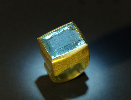 Ring mit Aquamarin