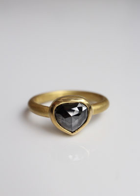schwarzer Rosenschliffdiamant