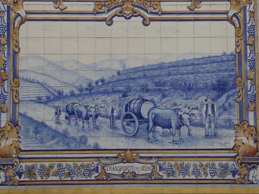 Azulejo-Bild: Weintransport am Douro