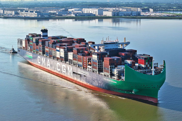 Die CMA CGM NOTRE DAME wird unter französischer Flagge betrieben und ist im französischen Internationalen Schiffsregister (RIF) eingetragen.