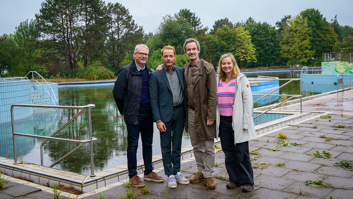 Frank Tönsmann (Redaktion WDR), Daniel Kossik (Stefan Konarske), Peter Faber (Jörg Hartmann), Katrin Kuhn (Produzentin) © WDR/Zeitsprung Pictures/Willi Weber
