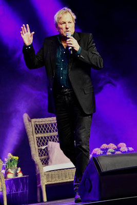 2025 Moderator  u.Sänger Bernhard Brink