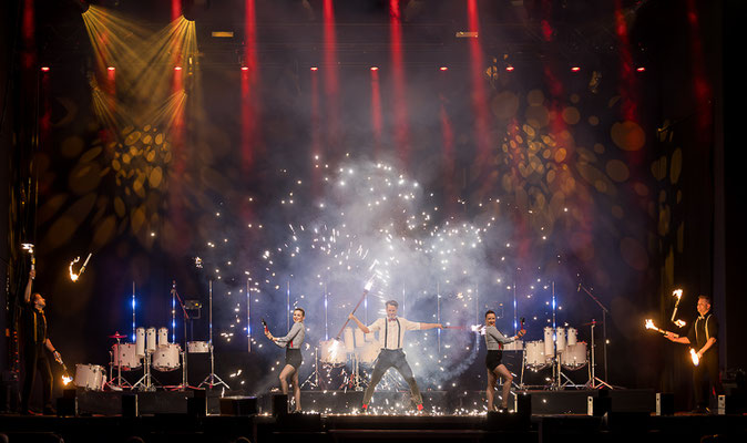 Eventfotografie Gala Feuerwerk Bühnenshow dramatisches Licht Rhein-Main, Eventfotograf Frankfurt